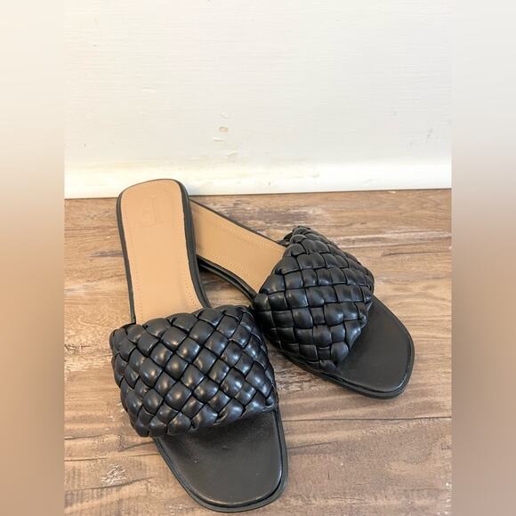 Tuckernuck NWOB flattered minou leather black woven sandals flats beach summer - Picture 7 of 10
